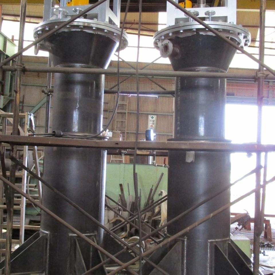 溶剤脱水塔の画像