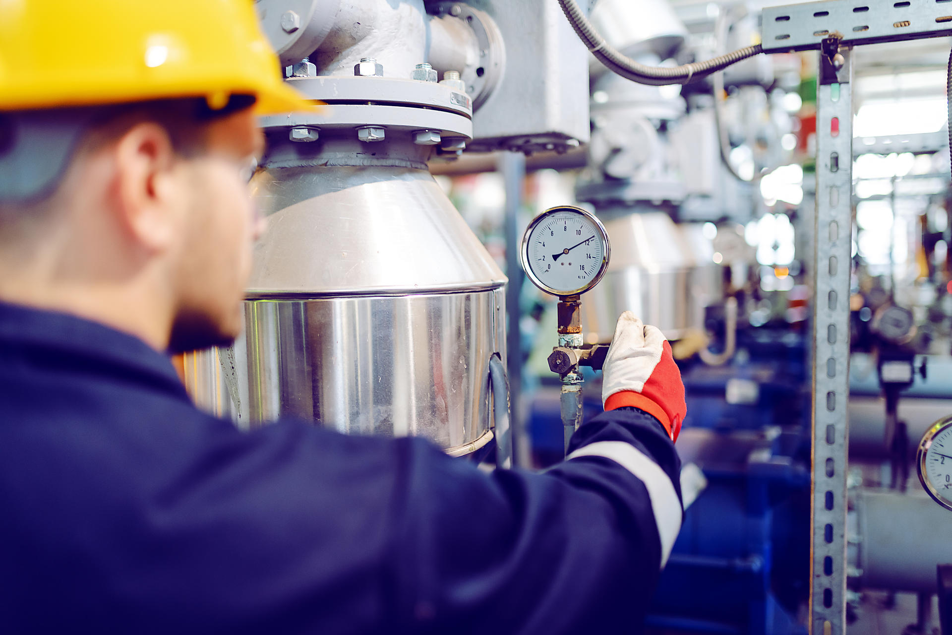 プラントの補修工事イメージ画像